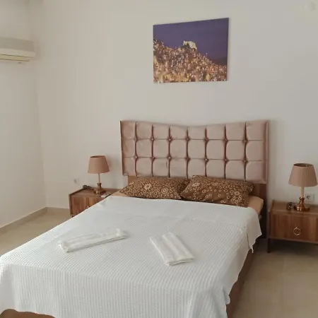 Villa Tenis,basketbol,futbol,havuz Ve Deniz Ozel *